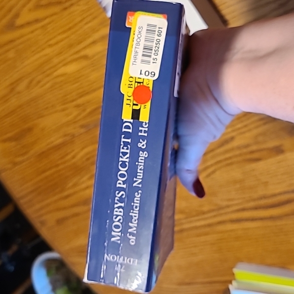 Mosby's Pocket Dictionary of Medicine,  Nursing & Health Professions - Picture 3 of 5